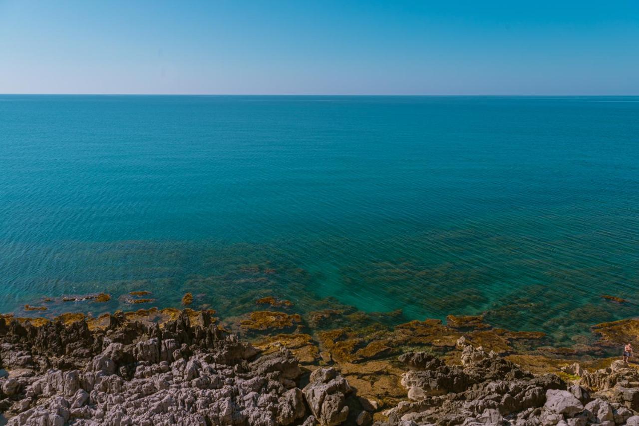 Taliammari Hotel Чефалу Екстериор снимка